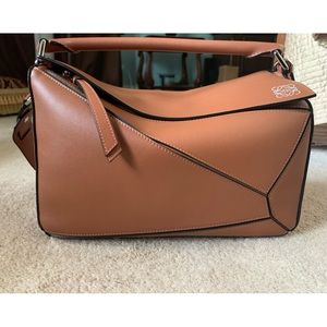 LOEWE Puzzle Medium Tan - Classic Calfskin